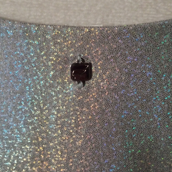Fabletics Harlyn Medium Impact Sports Bra Silver Glitter Hologram Size Medium - Picture 7 of 7